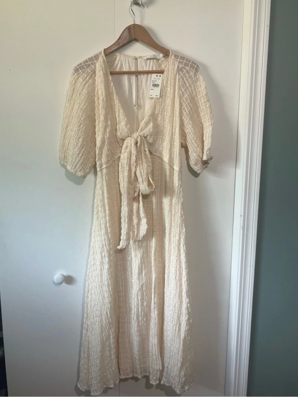 NWT ASTR L cream/white long dress